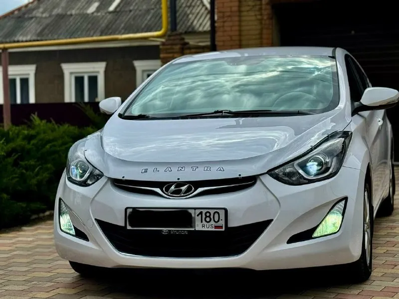 Продам hyundai elantra 2015 г 1.8 ат(148 с. л.) родной пробег 135 000 км автомобиль в отличном состоянии не битый не крашеный один хозяин самая максимальная комплектация климат контроль четыре стеклоподъемника электро зеркала подогрев сидений мультируль подогрев руля салон в отличном состоянии сигнализация с автозапуском два комплекта ключей сервисная книжки гараж хранение цена 1 350 000 руб. телефон +7 949 50 999 58 whatsapp telegram привязаны - фотография - 5