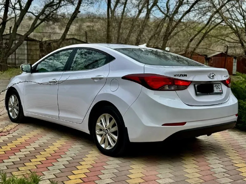 Продам hyundai elantra 2015 г 1.8 ат(148 с. л.) родной пробег 135 000 км автомобиль в отличном состоянии не битый не крашеный один хозяин самая максимальная комплектация климат контроль четыре стеклоподъемника электро зеркала подогрев сидений мультируль подогрев руля салон в отличном состоянии сигнализация с автозапуском два комплекта ключей сервисная книжки гараж хранение цена 1 350 000 руб. телефон +7 949 50 999 58 whatsapp telegram привязаны - фотография - 6