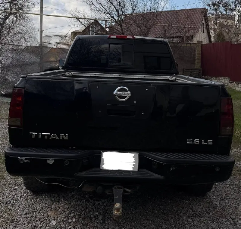 Nissan titan, 2005 г. двигатель 5,6 автомат, бензин, установлено газовое оборудование, состояние отличное пробег 176 000 оригинальный по кузову 2 окраса, все стёкла родные. двигатель работает тихо, без посторонних звуков, не дымит, масло не берет. ходовка перебрана. любые проверки на вашем сто. вся интересующая информация по телефону. цена 1 500 000 р. +79493012414 - фотография - 2