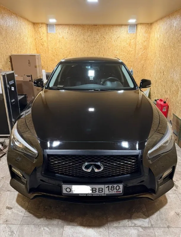 Продаю infiniti q50 2.0t (211 л. с.) 2014 г. в. продаю свой infiniti q50 2014 года выпуска, оснащенный мощным и экономичным 2.0-литровым турбированным двигателем (211 л. с.). автомобиль в хорошем состоянии. пробег реальный. 185 тыс. двигатель, коробка, нареканий нет, все работает чётко. комплектация: полный набор опций для комфорта и безопасности. два комплекта резины: летняя и зимняя резина на оригинальных дисках infiniti. гаражное хранение: автомобиль всегда в идеальном состоянии, защита от внешних воздействий европейская версия. техническое состояние: автомобиль полностью обслужен, все то проводились вовремя. проверка любое сто за ваш счет. машина моя личная, во владении почти три года. осмотр в донецке не упустите возможность стать владельцем стильного и мощного автомобиля! tg - @fin_209 - фотография - 1