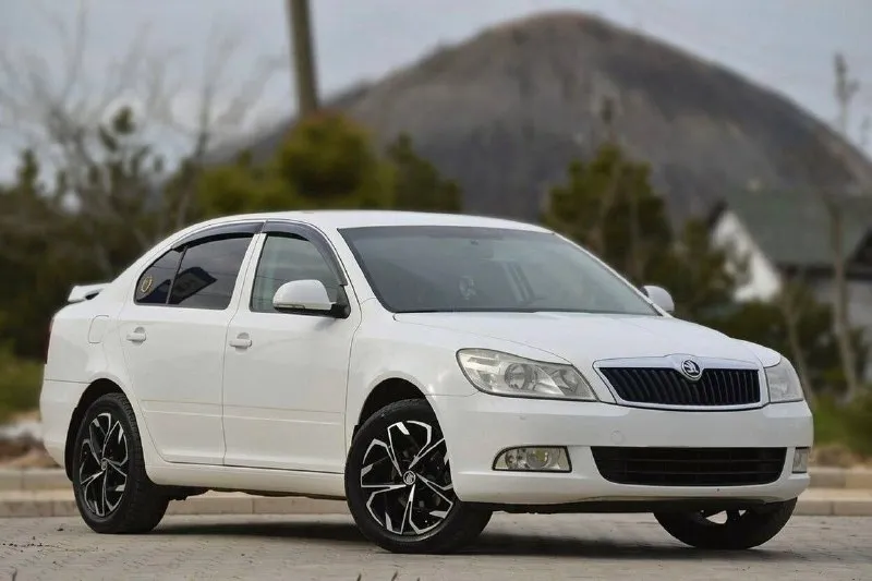 Продам авто в отличном состоянии!официальная! обслужена по регламенту. в дтп участие не принимала не билась и не красилась. 2011 год 1.6 коробка автомат ( aisin ) пробег родной 177.000 тыс. цена 940.000 тыс реальному покупателю, торг. возможен обмен на авто дешевле. возможен вариант продажи в кредит ▶️смотреть больше фото◀️ тел +79495022883 📞 звоните: +7(949)5022883 - фотография - 5