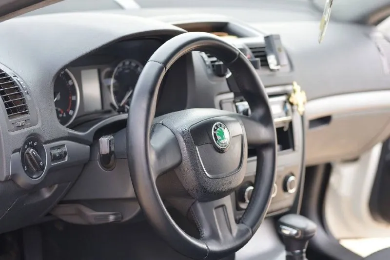 Продам авто в отличном состоянии!официальная! обслужена по регламенту. в дтп участие не принимала не билась и не красилась. 2011 год 1.6 коробка автомат ( aisin ) пробег родной 177.000 тыс. цена 940.000 тыс реальному покупателю, торг. возможен обмен на авто дешевле. возможен вариант продажи в кредит ▶️смотреть больше фото◀️ тел +79495022883 📞 звоните: +7(949)5022883 - фотография - 7