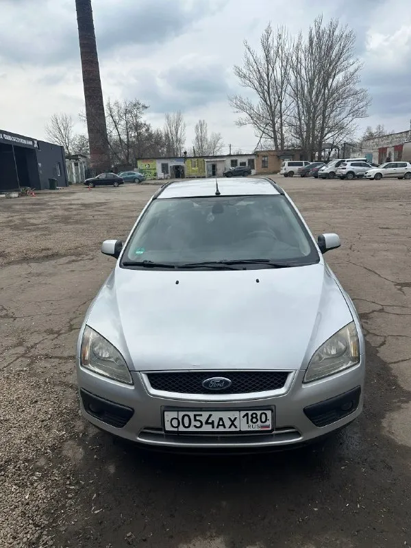 Ford focus 1.6 tdci универсал 2007 продаю надёжный и обслуженный автомобиль. владею 4 года, до меня машина была в семье знаю её полностью от и до. пробег: 305 000 км(двигатель миллионник) и пробег оригинальный, любые проверки! двигатель: 1.6 дизель техническое состояние: • двигатель работает ровно, масло не ест • турбина в хорошем состоянии • ходовая без нареканий • недавно заменён грм • масло менялось каждые 7 000 км • под капотом ставил всегда качественные запчасти (bosch) кузов и салон: • кузов в хорошем состоянии, днище целое • есть небольшая вмятинка на заднем крыле (могу прислать фото, вы бы даже не заметили ) • салон ухоженный, всё время был в чехлах -под ними как новый дополнительно: • машина полностью на ходу, работает стабильно нюансы: • есть ошибка по экологии (p2858) на сто сказали - сбой программы, не критично цена вопроса 10 тыс руб на езду не влияет, при необходимости могу устранить если нужны фотки мелких косячков могу прислать фото цена: 550 торг +79494859594 - фотография - 1
