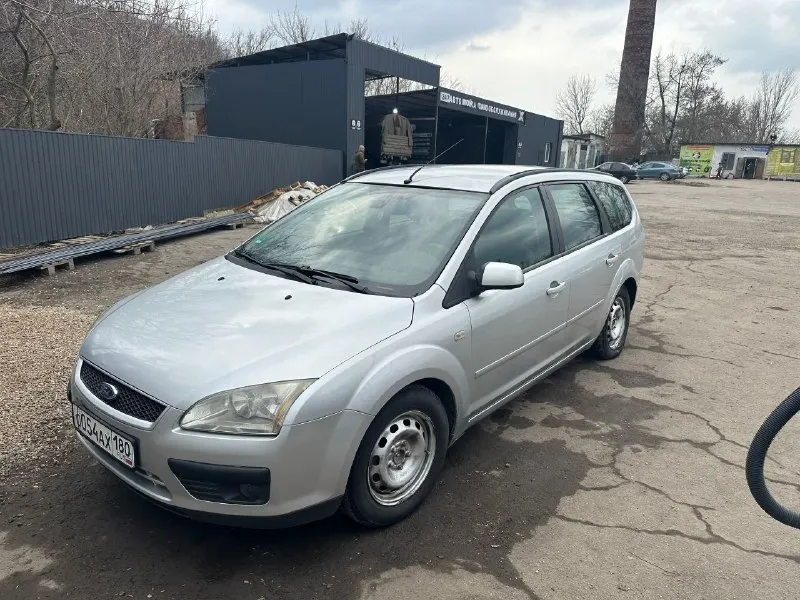 Ford focus 1.6 tdci универсал 2007 продаю надёжный и обслуженный автомобиль. владею 4 года, до меня машина была в семье знаю её полностью от и до. пробег: 305 000 км(двигатель миллионник) и пробег оригинальный, любые проверки! двигатель: 1.6 дизель техническое состояние: • двигатель работает ровно, масло не ест • турбина в хорошем состоянии • ходовая без нареканий • недавно заменён грм • масло менялось каждые 7 000 км • под капотом ставил всегда качественные запчасти (bosch) кузов и салон: • кузов в хорошем состоянии, днище целое • есть небольшая вмятинка на заднем крыле (могу прислать фото, вы бы даже не заметили ) • салон ухоженный, всё время был в чехлах -под ними как новый дополнительно: • машина полностью на ходу, работает стабильно нюансы: • есть ошибка по экологии (p2858) на сто сказали - сбой программы, не критично цена вопроса 10 тыс руб на езду не влияет, при необходимости могу устранить если нужны фотки мелких косячков могу прислать фото цена: 550 торг +79494859594 - фотография - 3
