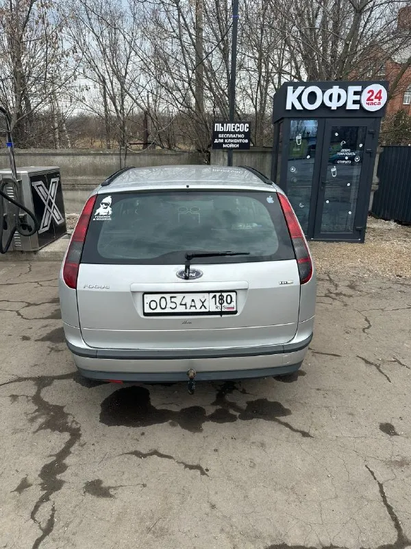 Ford focus 1.6 tdci универсал 2007 продаю надёжный и обслуженный автомобиль. владею 4 года, до меня машина была в семье знаю её полностью от и до. пробег: 305 000 км(двигатель миллионник) и пробег оригинальный, любые проверки! двигатель: 1.6 дизель техническое состояние: • двигатель работает ровно, масло не ест • турбина в хорошем состоянии • ходовая без нареканий • недавно заменён грм • масло менялось каждые 7 000 км • под капотом ставил всегда качественные запчасти (bosch) кузов и салон: • кузов в хорошем состоянии, днище целое • есть небольшая вмятинка на заднем крыле (могу прислать фото, вы бы даже не заметили ) • салон ухоженный, всё время был в чехлах -под ними как новый дополнительно: • машина полностью на ходу, работает стабильно нюансы: • есть ошибка по экологии (p2858) на сто сказали - сбой программы, не критично цена вопроса 10 тыс руб на езду не влияет, при необходимости могу устранить если нужны фотки мелких косячков могу прислать фото цена: 550 торг +79494859594 - фотография - 5