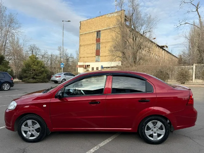 Chevrolet aveo ( chevrolet авео) двигатель 1.4 мт пробег родной 206.000км комплектация с кондиционером (заправлен и работает отлично) в родном окрасе! Кузов оцинкован! Корейская сборка. За машиной следили и любили! Всегда обслуживалась во время. Двигатель шепчет, масло не расходует - от замены до замены. Коробка, сцепление на отлично машина без единого минуса, все сделано и обслужено. Ходовка мягкая, ничего не бьет и не хрустит. Установлен автозапуск комплектация с усилителем руля, кондиционером, стеклоподъемниками и тд. Ограничений и штрафов нет! Переоформление без проблем. Все подробности по телефону +79494679034 цена: 560.000 торг есть. Донецк
📞 Звоните: +7(949)4679034 - фотография - 4