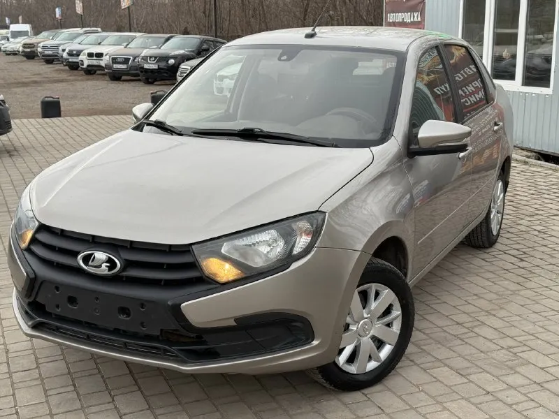 Lada granta 2023 тип кпп: механическая объем двигателя: 1.6 литра тип топлива: бензин пробег: 70 000 км цена:💥 660 000 ₽💥 дополнительная информация: отличное техническое состояние гидроусилитель руля электрические стеклоподъемники сенсорная мультимедия 📞 🇷🇺 +79495093428 +7 949 839 2499 - фотография - 1
