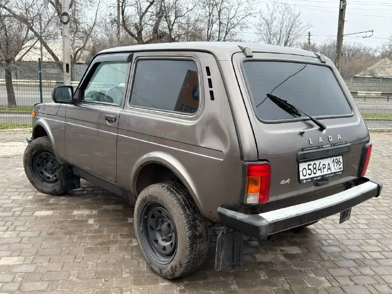 Lada niva 2019 пробег 68 000км цена 600 000руб технически в хорошем состоянии сел по ехал +79495093428 +79498392499 - фотография - 2