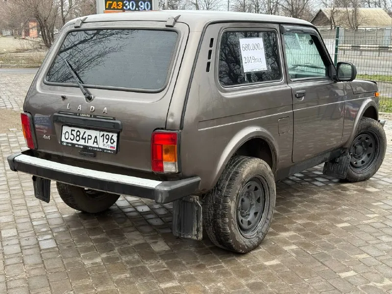 Lada niva 2019 пробег 68 000км цена 600 000руб технически в хорошем состоянии сел по ехал +79495093428 +79498392499 - фотография - 3