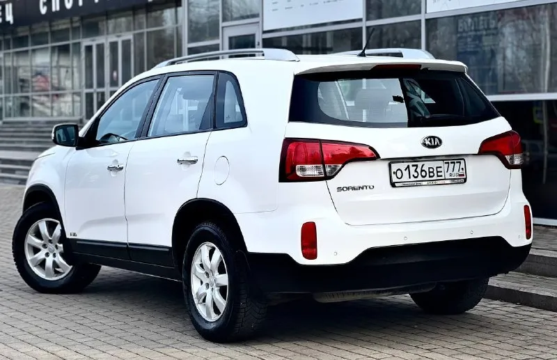 ✅Продам kia sorento
✅Год:2014 эксплуатация 2015
✅ :2.4Л
✅Коробка:автомат
✅Привод:полный
✅1.Владелец🥇
✅Цена:1.670.000₽ 💵торг у авто!
✅Номер: +79495011956 или +79491003435 тг и мах на обоих номерах
✅Автомобиль в идеальном состоянии без вложений сел и поехал, 🛠️ техническая часть автомобиля в идеальном состоянии на тведрую 5+ коробка и мотор работают отлично мотор без постороних шумов и расхода масла, коробка переключает все передачи без задержки и пенков, кузов автомобиля в превосходнном состоянии соответствует фото😍остекления автомобиля все родное лобовое в том числе👍🏼комплектация полная:кожаный салон, мульти руль, без ключевой доступ, подогревы сидений передних и задних, камера заднего вида, парктроники, кнопка стар стоп, электронная панель щитка, электра зеркала, складывания зеркал, обогрев переднего и заднего стекла, адаптация фар, датчики света давления шин, и многое другое больше информации по телефону!
📞 Звоните: +7(949)5011956 - фотография - 2