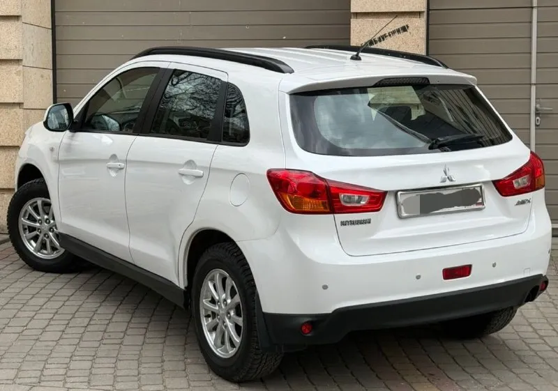 Продам mitsubishi asx рестайлинг, 2014 года выпуска, объем двигателя 1.6 117 л. С, кпп механика (самая надёжная связка в линейке), родной пробег 155.000 км родной!, 1 хозяин, без дтп, в родном окрасе!, состояние автомобиля не выразить на фото, без каких-либо нюансов!, идеальное состояние. Автотека ✅

Комплектация: подогрев сидений, 4 стеклоподъёмника, кондиционер, подогрев стёкол, abs esp, мультимедиа с хорошим звуком, aux, бортовой компьютер, складывание зеркал, и многое другое для комфортного вождения.

Авто обслуживался всегда по регламенту, на данный момент полностью обслужен, не требует вложений от слова совсем!, 2 комплекта колес.

Очень надёжный японский красовер, комфортабельный и вместительный, за машиной ухаживал.

По документам любой вид оформления.

Цена 1.080.000р

Номер телефона
+7949-564-47-36
+7949693-58-50 - фотография - 3