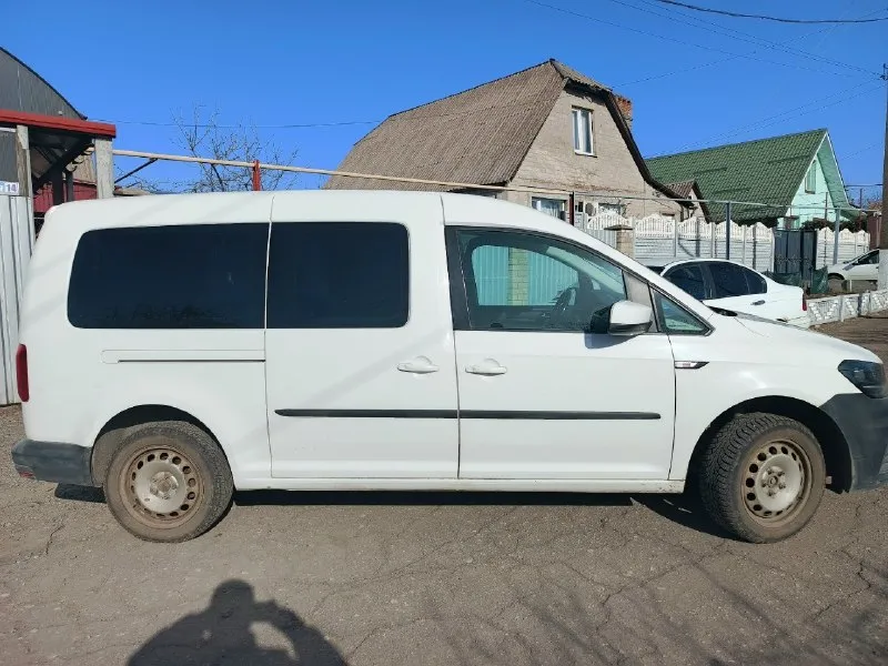 Автор: продаётся volkswagen кадди лонг!!! 2016 года выпуска 2 литра дизель, механика. пробег 258 т. км. пригнали с германии в 2021 году. 1 владелец по птс. два комплекта резины на дисках. цена 1 🍋 790т. р. естественно торг до победы у капота!!! +79493502632 енакиево. . !!!наш телеграм канал [ бесплатное размещение за репост!!! правила сообщества [ мы в мах [ [ 📞 звоните: +7(949)3502632 - фотография - 4
