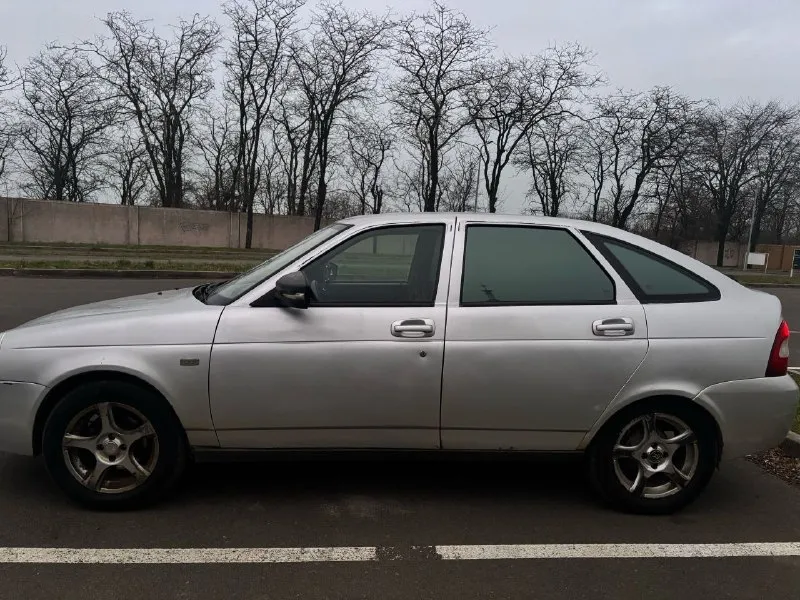 ❗продам❗ lada priora, 2009 года двигатель: 1.6, 16-клапанный в отличном состоянии. коробка без хрустов и без вылетов, работает без нареканий. установлен андройд планшет, хорошая музыка салон в хорошем ухоженном состоянии. комплектация : стеклоподъемники, гидроусилитель руля, электра регулировка зеркал, хорошая машина на каждый день. карточка то присутствует цена: 250.000 рублей. торг у капота тел. +79490372483 осмотр, донецк-макеевка - фотография - 4