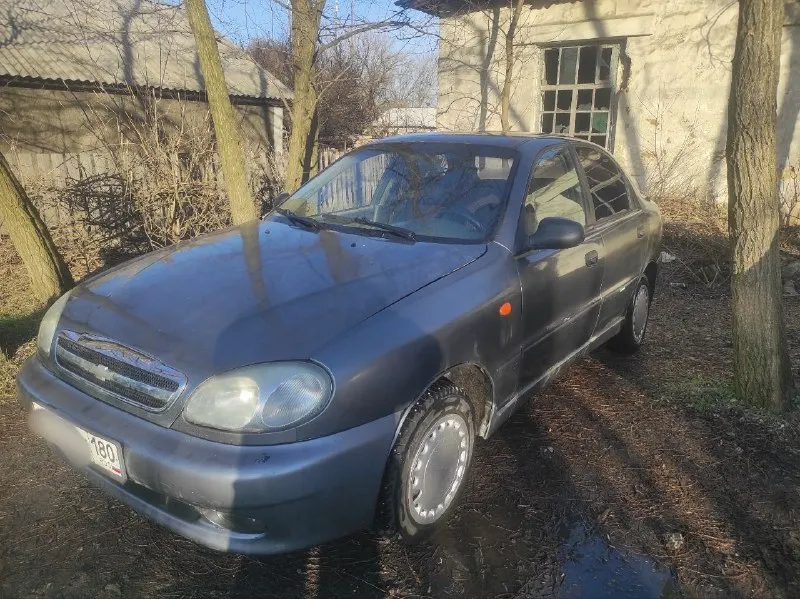 Chevrolet lanos 2008 г. В. , двигатель 1.5 л, бензин, механика, цвет серый, . Пробег 200 000 км. На полном ходу, сел и поехал. Комплектация sx: гур, кондиционер, передние электрические стеклоподъёмники, противотуманные фары. Колеса зима + лето (литые диски), резина новая. Документы все в порядке. Цена: 220 000 руб. Донецк. Телефон: +79493394470
📲 Tg: александр
📞 Звоните: +7(949)3394470 - фотография - 1