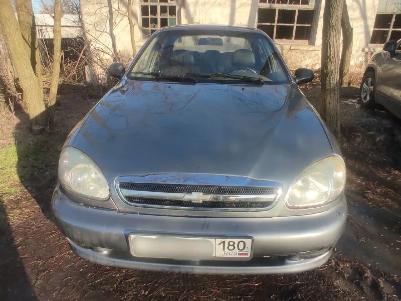 Chevrolet lanos 2008 г. В. , двигатель 1.5 л, бензин, механика, цвет серый, . Пробег 200 000 км. На полном ходу, сел и поехал. Комплектация sx: гур, кондиционер, передние электрические стеклоподъёмники, противотуманные фары. Колеса зима + лето (литые диски), резина новая. Документы все в порядке. Цена: 220 000 руб. Донецк. Телефон: +79493394470
📲 Tg: александр
📞 Звоните: +7(949)3394470 - фотография - 3