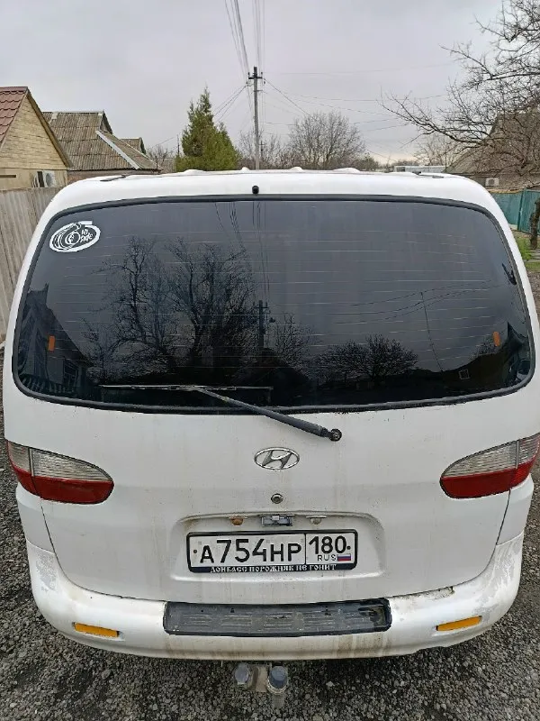 Продам комфортный грузовой фургон hyundai h-1 2002 г. в. , 2 пассажирских места, двигатель d4bh 2,5 td, двигатель масло не расходует, все жидкости на месте, не уходят. из последнего ремонта, новый комплект грм, новая оригинальная турбина и 4 новых оригинальных форсунки. вложений в ближайшее время автомобиль не потребует. 2 комплекта колес зима/лето. машина личная, в достойном состоянии, использую в личных целях(занимаюсь хозяйственными товарами). тяжести не возил, в дтп автомобиль не был. заводится с полоборота, продажа в связи с надобностью автомобиля большей кубатуры. цена 590 000₽, торг у капота. вопросы в личные сообщения или по телефону +79491043391 осмотр г. амвросиевка 📞 звоните: +7(949)1043391 - фотография - 5