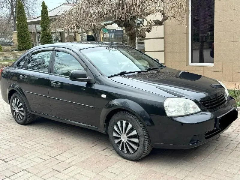 Здравствуйте 🤝 срочно 🚨 продам chevrolet latte год выпуска 2012 комплектация: кондиционер подогрев сидений датчики дождя датчики света регулировка зеркал качественная заводская аудио система учет 🇷🇺 документы в полном порядке 1 хозяин с автосалона описание: автомобиль в прекрасном состояние вложений не каких не требует сел и в любой рейс уехал, кузов не бит не крашен ✅ без рыжиков. даже нет намека ! гнили нет ! дно пороги не варенные всё целое гнили по машине абсолютно нет двигатель 1.6 работает отлично не дымит не троит масло не ест коробка передач не хрустит не выбивает ходовая часть на 5+ едит не слышно ! салон опрятный не прокуренный эксплуатация бережная все остальные вопросы по телефону 📲 цена автомобиля 555000 тысяч рублей реальному покупателю торг у капота ! номер для связи +7949-481-83-98 телеграмм +7949-442-59-17 звонить в любое время ! 📲 tg: светлана кожух 📞 звоните: +7(949)4818398 📞 звоните: +7(949)4818398 - фотография - 2