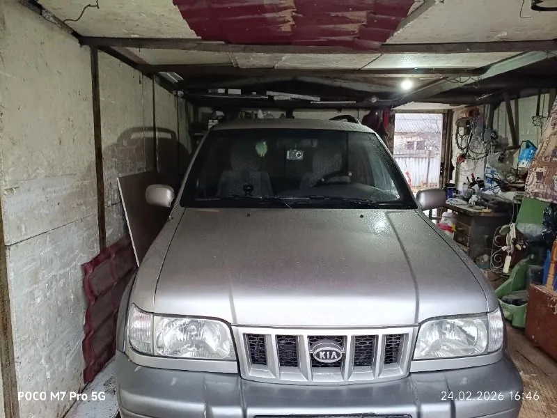 Продаю kia спортейдж 2005г. надежный полноприводный рамник. пробег 322000.арки и пороги не гнилые. цена 550000₽все вопросы по +79493973492 или в тг. александр. 📞 звоните: +7(949)3973492 - фотография - 1