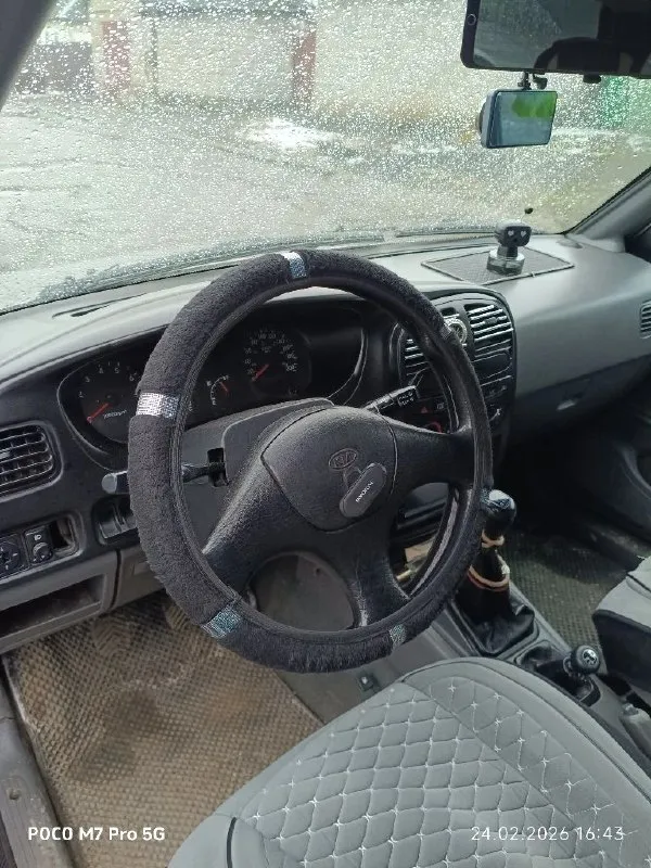 Продаю kia спортейдж 2005г. надежный полноприводный рамник. пробег 322000.арки и пороги не гнилые. цена 550000₽все вопросы по +79493973492 или в тг. александр. 📞 звоните: +7(949)3973492 - фотография - 3