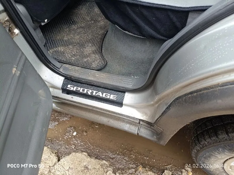 Продаю kia спортейдж 2005г. надежный полноприводный рамник. пробег 322000.арки и пороги не гнилые. цена 550000₽все вопросы по +79493973492 или в тг. александр. 📞 звоните: +7(949)3973492 - фотография - 5