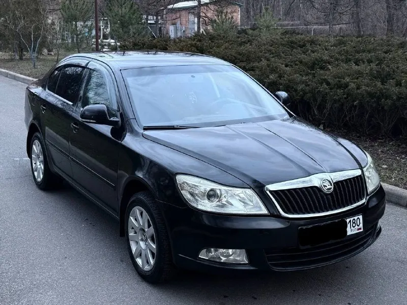 Цена: 720.000₽ 🔥🔥🔥срочно 2011г. skoda octavia a5 рестайлинг 1 владелец/птс оригинал пробег 138,000км не гнилая / не ржавая! по кузову два окраса 1,8т тянет отлично коробка механика 6ступка авто каждый день на ходу, машина местная не пригон, полный эл. пакет, с переоформление и диагностической картой помогу. город: донецк +79493171530 или в тг 📞 звоните: +7(949)3171530 - фотография - 1