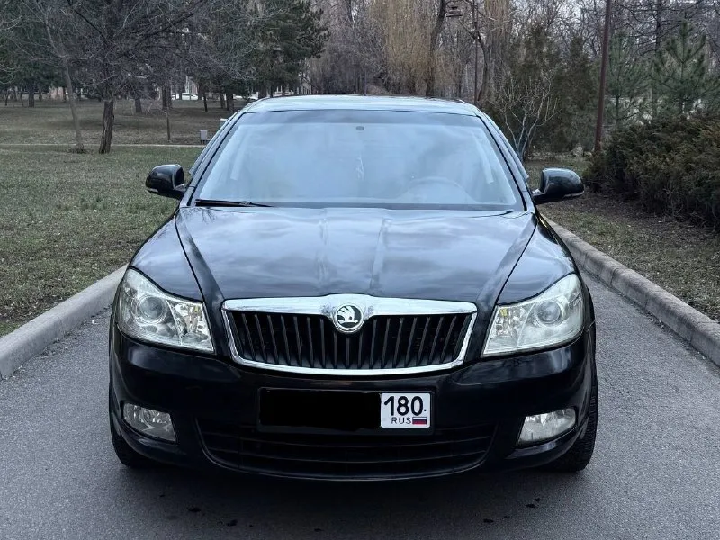 Цена: 720.000₽ 🔥🔥🔥срочно 2011г. skoda octavia a5 рестайлинг 1 владелец/птс оригинал пробег 138,000км не гнилая / не ржавая! по кузову два окраса 1,8т тянет отлично коробка механика 6ступка авто каждый день на ходу, машина местная не пригон, полный эл. пакет, с переоформление и диагностической картой помогу. город: донецк +79493171530 или в тг 📞 звоните: +7(949)3171530 - фотография - 2