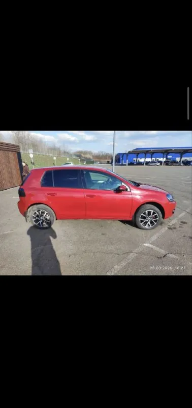 Продам volkswagen golf 6, 2009 года. двигатель: 1.6 пробег: 219 000 км (с каждым днем увеличивается, машина используется ежедневно). оснащение: двухзонный климат-контроль. android-магнитола камера заднего хода (встроенная в значок) с активными линиями. мультируль от golf 7 с подрулевыми лепестками (все кнопки работают, кроме круиз-контроля, его нет в комплектации ). состояние: устранены все «болячки» кузова. полная покраска была проведена полгода назад. автомобиль в отличном техническом состоянии и лкп покрытия. два комплекта литых дисков/шин: лето r16, зима r15. готов к любой проверке вашего сто (за ваш счет). ищете надежный автомобиль за разумные деньги? звоните! телефон: +7 (949) 457-06-23, владимир. цена: 770 000 руб 📲 tg: @yrchenkov 📞 звоните: +7(949)4570623 - фотография - 3