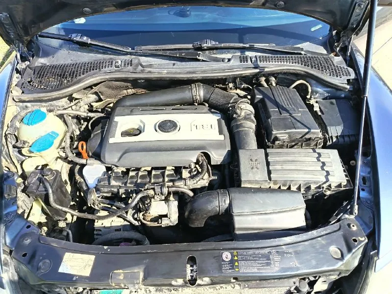 Продам шкода а5 1.8tsi 2011г. 260т. пробега. по комплектации датчик дождя и света, круиз, подогрев сидений, кондиционер рабочий, двухдиновая магнитола с камерой заднего вида, новая летняя резина, полностью новая ходовая перед и зад, новые блины но есть небольшие недочеты по кузову расскажу по телефону 720т. ₽ торг +79493558647 - фотография - 10