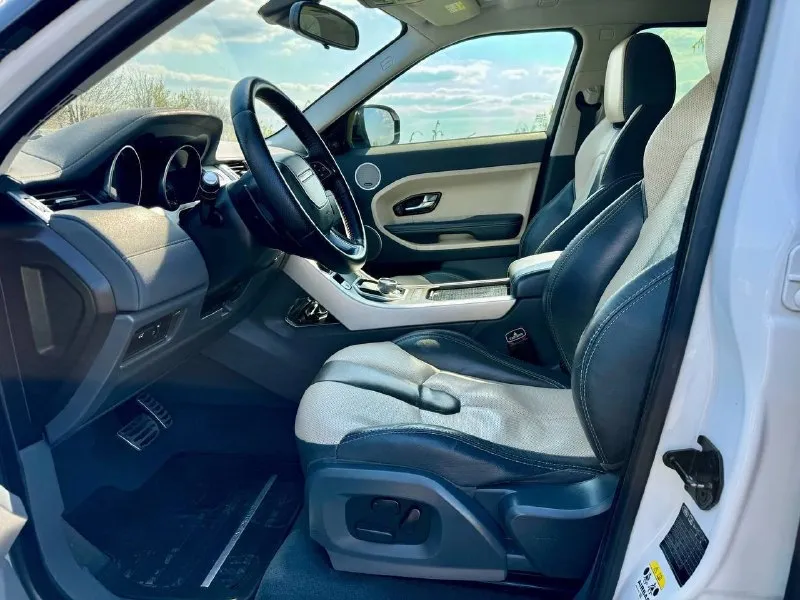 Продам range rover evoque. автомобиль в идеальном состоянии 2012-го года выпуска. весь в заводском окрасе! пробег 158 000 км, 2.2 турбодизель, 190 лошадиных сил. 6-ти ступенчатый автомат (aisin), полный привод. автомобиль практически в максимальной комплектации, не хватает панорамы. -вебасто -память, подогрев и вентиляция передних сидений -подогрев руля и лобового стекла -система terrain response, которая позволяет выбрать один из четырёх режимов полного привода: -дорожный -гравий или снег -грязь или корни -песок. камера заднего вида, парктроники перед и зад бесключевой доступ. оригинальные титановые диски 19 диаметра. с машиной отдам два комплекта колес (зима и лето), два ключа и сервисная книжка! я хозяин, переоформление без проблем! автомобиль находится в старобешево. цена 2 650 000 рублей. за более подробной информацией обращаться по телефону: +7 (949) 343-31-09 +7 (949) 524-94-12. 📲 tg: артëм 📞 звоните: +7(949)3433109 - фотография - 6