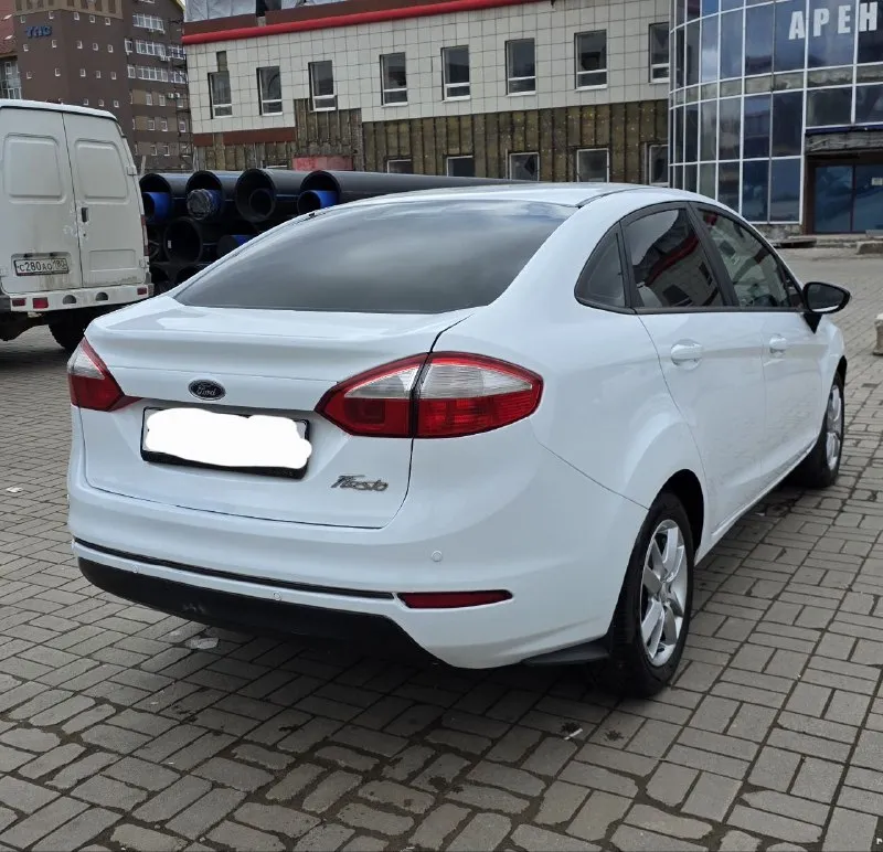 Продам ford fiesta 2016г. тех осмотр пройден, диагностическая карта на руках. пробег 110000км двигатель 1.6 работает идеально акпп переключает мягко, без толчков и пинков кузов в родной краске стекла заводские включая лобовое ходовка не стучит, отрабатывает отлично кондиционер холодит, печка греет задние парктроники, сигнализация с автозапуском в машине работает всё, без вложений, сел и поехал переоформление в мрэо без проблем осмотр донецк цена 865000₽ +79493910310 - фотография - 6