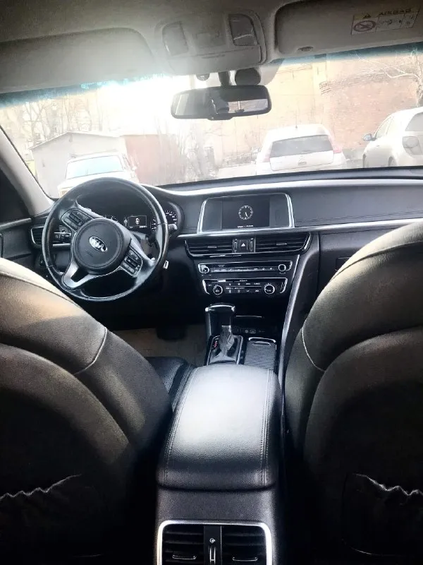 Продам kia optima 2016 декабрь без дтп в родном окрасе с салона в броне пленке весь кузов салон кожа двигатель бензин 2.0 ( 150 л. с) автомат высокий уровень шумоизоляции мягкая подвеска в салоне не курили автомобиль полностью обслужен 1.750 торг уместен все вопросы по телефону + 79591162701 осмотр г. свердловск (лнр) 📞 звоните: +7(959)1162701 - фотография - 6