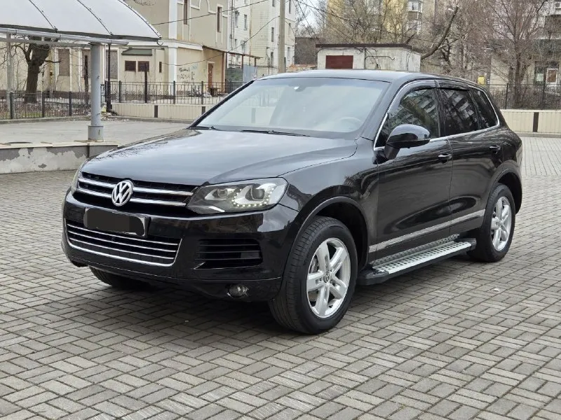 Volkswagen touareg 3,6 бензин 2010г 238т км отличное состояние, все работает без нюансов и вложений! без дтп, освежался вкруг. без пневмы, безключевой доступ, камеры 360, электро привод багажника и др. 1,730 млн руб 9495213411 - фотография - 1
