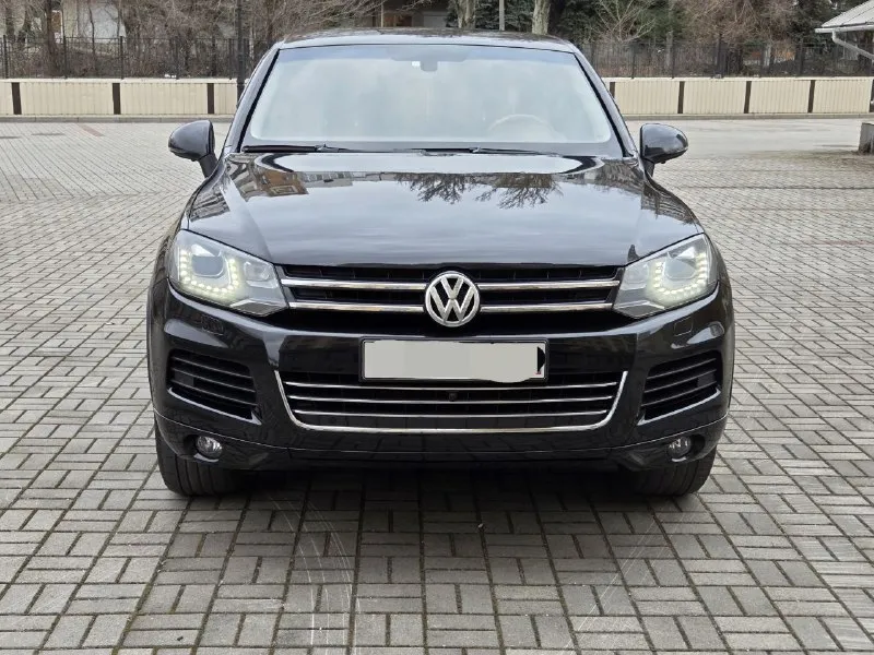 Volkswagen touareg 3,6 бензин 2010г 238т км отличное состояние, все работает без нюансов и вложений! без дтп, освежался вкруг. без пневмы, безключевой доступ, камеры 360, электро привод багажника и др. 1,730 млн руб 9495213411 - фотография - 2