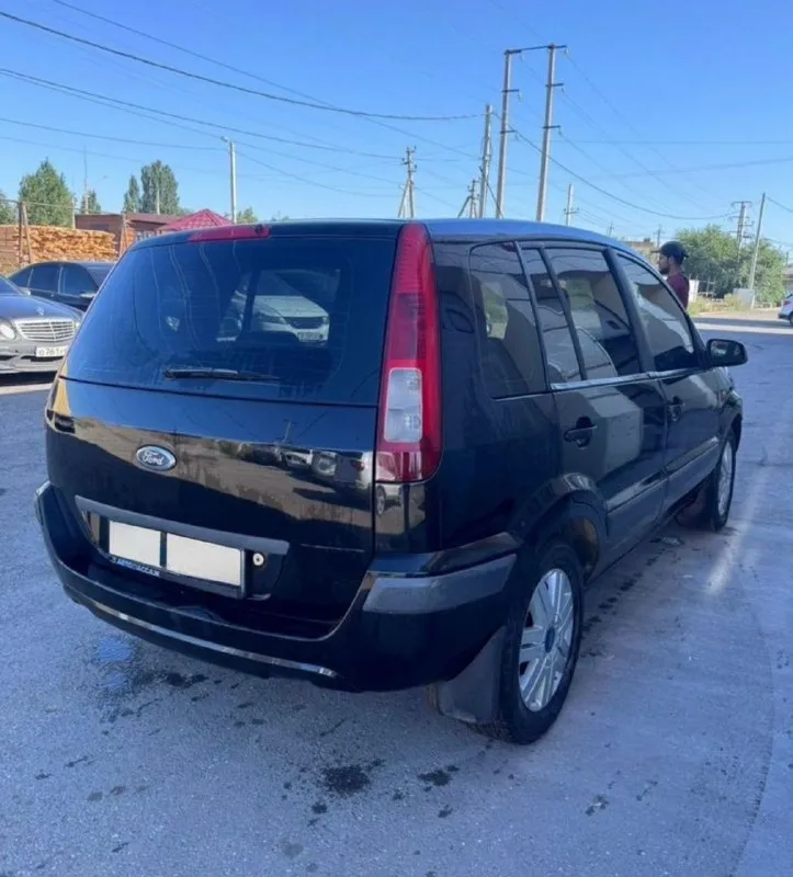 🚗 ford fusion 2008 💵цена 310.000₽ автомобиль в хорошем состоянии, по технической части полностью исправен — сел и поехал. 🔧 двигатель работает ровно, не дымит ⚙ коробка автомат без пинков и посторонних звуков 🛞 подвеска обслужена, ничего не стучит состояние кузова и салона хорошее (есть возрастные нюансы, без критики). 📑 3 владельца, документы в порядке. 🧾 обслуживание проводилось своевременно. 🚘 отлично подходит для города и поездок на каждый день — экономичный, манёвренный и недорогой в обслуживании. 📍 осмотр в удобное время 💰 разумный торг у капота реальному покупателю +79498563817 - фотография - 4