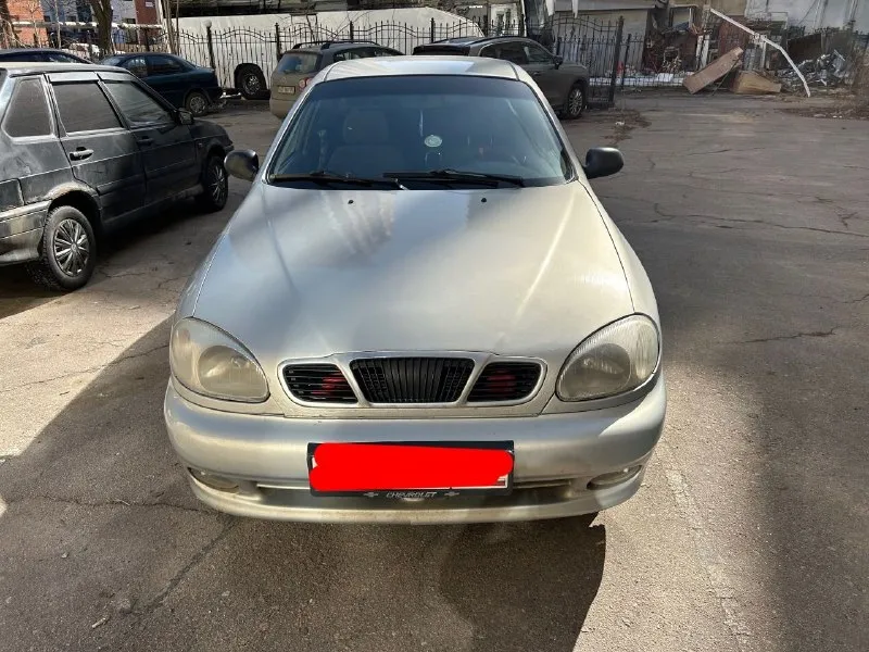 Продам шевроле ланос 2007 года. техосмотр пройден, полное переоформление сразу. автомобиль в идеальном техническом состоянии, вложений не требует, сел и поехал. обслуживаю всегда вовремя. кондиционер заправлен и работает. двигатель 1.5 опель, коробка механика. 2 электростеклоподъемника, кондиционер, гур, хорошие диски. . цена 330000 рублей. территориально енакиево (бываю в донецке). +79497034128 - фотография - 2