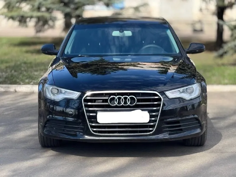 В продаже audi a6 c7 2011г шикарное семейное динамичное авто 3 литра бензин 300 л. с по технике никаких нареканий нету двигатель идеал, не дымит, не троит, тянет на все 300 20 тыс км назад была замена цепи коробка переключает плавно, даже не ощущается по ходовой все в норме, ничего не стучит, не гремит салон без дырок и потертостей все что нужно работает, все кнопки на месте и функционируют. опции: датчик дождя, датчик света, мульти руль, 4-х зонный климат контроль, abs, музыка bosse и многое другое пробег авто 212.000 оригинал птс оригинал по кузову ровный автомобиль, есть не большие сколы юр чистый автомобиль переоформление без проблем, могу присутствовать в мрео осмотр г макеевка цена 1.435.000 хорошим людям торг тел +79498310760 тг на этом же номере. 📞 звоните: +7(949)8310760 - фотография - 1