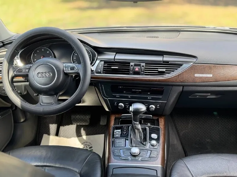 В продаже audi a6 c7 2011г шикарное семейное динамичное авто 3 литра бензин 300 л. с по технике никаких нареканий нету двигатель идеал, не дымит, не троит, тянет на все 300 20 тыс км назад была замена цепи коробка переключает плавно, даже не ощущается по ходовой все в норме, ничего не стучит, не гремит салон без дырок и потертостей все что нужно работает, все кнопки на месте и функционируют. опции: датчик дождя, датчик света, мульти руль, 4-х зонный климат контроль, abs, музыка bosse и многое другое пробег авто 212.000 оригинал птс оригинал по кузову ровный автомобиль, есть не большие сколы юр чистый автомобиль переоформление без проблем, могу присутствовать в мрео осмотр г макеевка цена 1.435.000 хорошим людям торг тел +79498310760 тг на этом же номере. 📞 звоните: +7(949)8310760 - фотография - 8