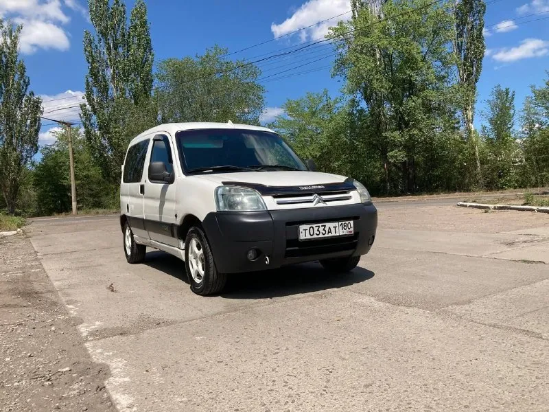 Продам citroen берлинго 2011 год мотор 1.4 коробка механика, пробег 247 тыс, цена 640₽, автомобиль обслужен, мотор работает отлично, сцепление новое, ходовая перебрана, всё работает, кондиционер холодит, печка греет, просторный, надежный, экономный автомобиль как для семьи так и для работы все вопросы по тел+79494936731, находиться в макеевке, торг 📲 tg: дарья ситковская 📞 звоните: +7(949)4936731 - фотография - 5