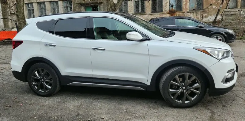 - hyundai санта фе 2016г. ... 2.0 sport awd - пробег 103т. км - система старт-стоп - система без ключевого доступа - кожаный салон - панорамная крыша - музыка infiniti. ..сабвуфер - раздельный климат контроль - подогревы всех сидений - вентиляция передних сидений - камеры 360° - 2 комплекта резины(лето-зима r19) - цена 2280000р. разумный торг приветствуется осмотр г. снежное днр тел. +79493606547 vin: 5xyzwdla5hg484528 📲 tg: nick 📞 +7(949)3606547 📲 tg: nick 📞 звоните: +7(949)3606547 - фотография - 3