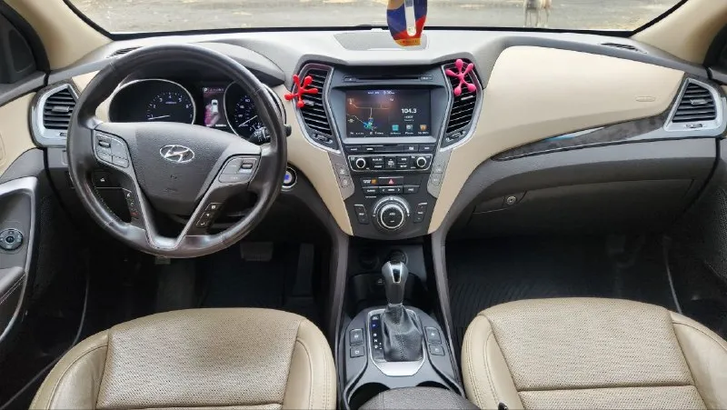 - hyundai санта фе 2016г. ... 2.0 sport awd - пробег 103т. км - система старт-стоп - система без ключевого доступа - кожаный салон - панорамная крыша - музыка infiniti. ..сабвуфер - раздельный климат контроль - подогревы всех сидений - вентиляция передних сидений - камеры 360° - 2 комплекта резины(лето-зима r19) - цена 2280000р. разумный торг приветствуется осмотр г. снежное днр тел. +79493606547 vin: 5xyzwdla5hg484528 📲 tg: nick 📞 +7(949)3606547 📲 tg: nick 📞 звоните: +7(949)3606547 - фотография - 5