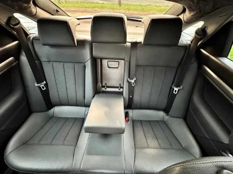 Продам: opel vectra opc line 1.8 бензин, механика 2008 года выпуска кузов отличный без дтп не бит заводской не гнилой нет намека даже на ржавчину днище, пороги, арки идеал очень много вложили в авто техника новой машины климат контроль, электронные стеклоподъемники 4 шт. , гур, магнитола подогревы сидений, сигнализация пробег оригинал 184.000 км можем ехать на любые сто и проверять я только за, за авто не стыдно звоните все по тел расскажу, таких автомобилей мало, хозяйский ухоженный цена:697.000 руб. возможно сопровождения в мрео торг у капота +79493829905 +79198860059 - фотография - 6