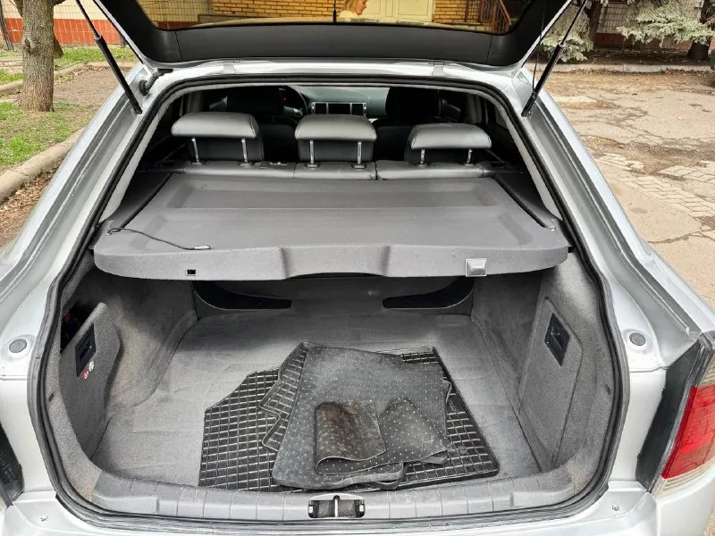 Продам: opel vectra opc line 1.8 бензин, механика 2008 года выпуска кузов отличный без дтп не бит заводской не гнилой нет намека даже на ржавчину днище, пороги, арки идеал очень много вложили в авто техника новой машины климат контроль, электронные стеклоподъемники 4 шт. , гур, магнитола подогревы сидений, сигнализация пробег оригинал 184.000 км можем ехать на любые сто и проверять я только за, за авто не стыдно звоните все по тел расскажу, таких автомобилей мало, хозяйский ухоженный цена:697.000 руб. возможно сопровождения в мрео торг у капота +79493829905 +79198860059 - фотография - 7