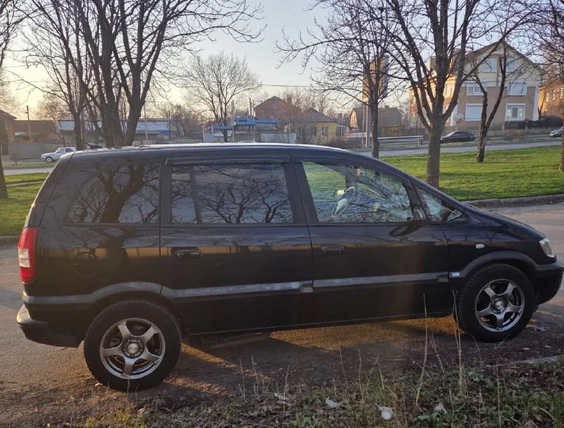 Продам opel zafira a 2005 г. , двигатель 1.6, кпп 5, газ метан заводской, пробег 226 тыс. км. , птс оригинал. машина в хорошем состоянии, все работает, светится по кузову в двух местах есть возрастные проблемки. учёт на мне. не перекуп. резина зима и лето на титанах. осмотр г. донецк, цена 520тыс. руб. , конечно торг присутствует. за более подробной информацией по телефону: +7949 409 70 05 📲 tg: @lyb4ik89 📞 звоните: +7(949)4097005 - фотография - 4