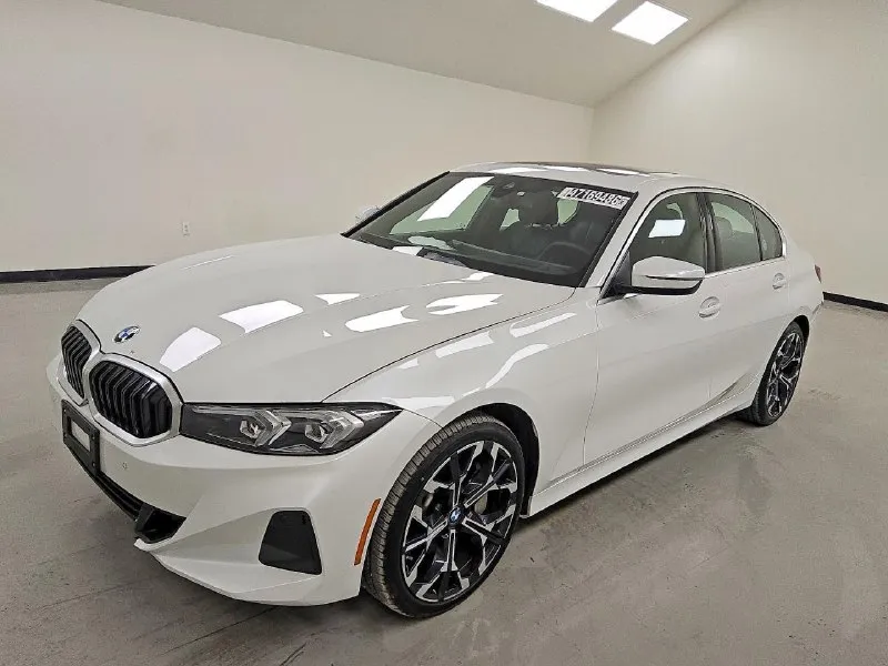 Доступен на аукционе сша вот такой эксклюзив! 🤩 - bmw 3 series ✅ - 2026 модельный год (выпуск 10/2025) - 2 рестайлинг! 🔥 - 2.0 в48, 258 л. с. 🚀 - задний привод - пробег: 10.900 км! постоянно говорю, что второй такой нет! и каждый раз это доказываем! 🤝 если что, можем и заменить руль на оригинальный с 1 реста, потому что многим он не нравится (раньше он хоть круглый был) 😁 насчет китайской "bmw" - это про казаться, а не быть. 156 сил, сомнительная подвеска. ехать на бмв и видеть как тебя обгоняет гранта спорт - ну плачевная картина. поэтому стоит брать только нормальный 30i (или d, но дизелей в сша нет, поэтому только 330i) 💪 цена восстановленного автомобиля под ключ в днр (с учетом утиля и таможни): 𝟓.𝟕𝟒𝟎.𝟎𝟎𝟎 ₽ 💵 кирилл +7 (949) 400-56-31 📞 🇷🇺 звоните: +79494005631 - фотография - 1