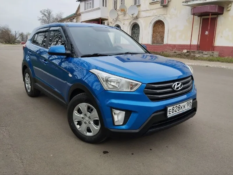 Hyundai creta 2017г. в. мотор 1.6-бензин (атмосферный123л. с), кпп - классический автомат, передний привод, машина полностью в родном окрасе (при осмотре могу предоставить прибор), отличное техническое и внешнее состояние, в живую смотрится ещё ярче(взгляды собирает), вложений не требует, любые проверки приветствуются, новая резина, юридически кристально чистая! цена 1м.670тыс. возможен обмен на ваш автомобиль, возможна продажа в кредит, возможен расчет после переоформления! г. свердловск лнр +79592920002,+79591119303 📞 звоните: +7(959)2920002 - фотография - 2