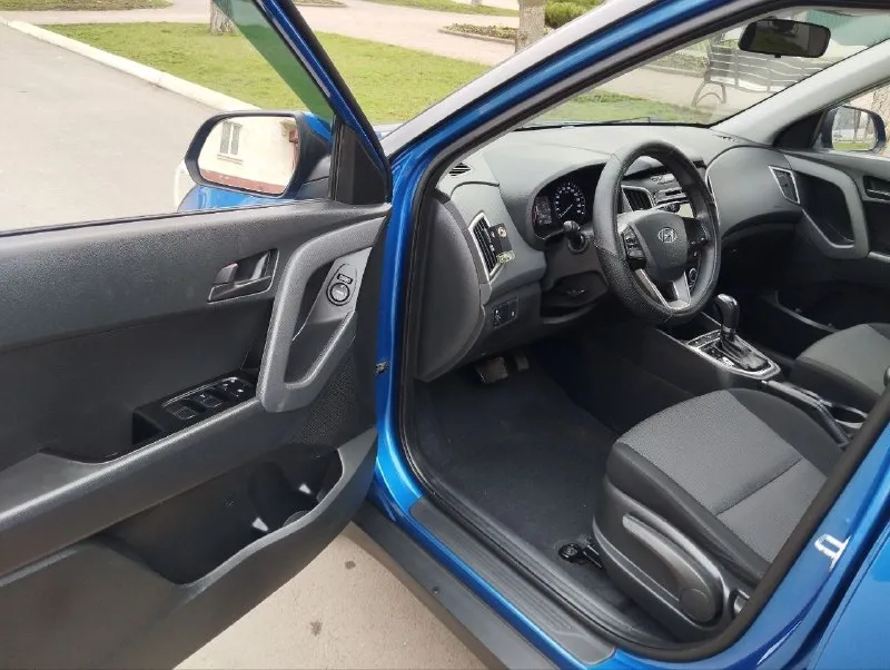 Hyundai creta 2017г. в. мотор 1.6-бензин (атмосферный123л. с), кпп - классический автомат, передний привод, машина полностью в родном окрасе (при осмотре могу предоставить прибор), отличное техническое и внешнее состояние, в живую смотрится ещё ярче(взгляды собирает), вложений не требует, любые проверки приветствуются, новая резина, юридически кристально чистая! цена 1м.670тыс. возможен обмен на ваш автомобиль, возможна продажа в кредит, возможен расчет после переоформления! г. свердловск лнр +79592920002,+79591119303 📞 звоните: +7(959)2920002 - фотография - 6