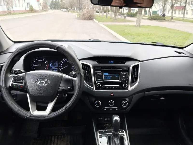 Hyundai creta 2017г. в. мотор 1.6-бензин (атмосферный123л. с), кпп - классический автомат, передний привод, машина полностью в родном окрасе (при осмотре могу предоставить прибор), отличное техническое и внешнее состояние, в живую смотрится ещё ярче(взгляды собирает), вложений не требует, любые проверки приветствуются, новая резина, юридически кристально чистая! цена 1м.670тыс. возможен обмен на ваш автомобиль, возможна продажа в кредит, возможен расчет после переоформления! г. свердловск лнр +79592920002,+79591119303 📞 звоните: +7(959)2920002 - фотография - 7