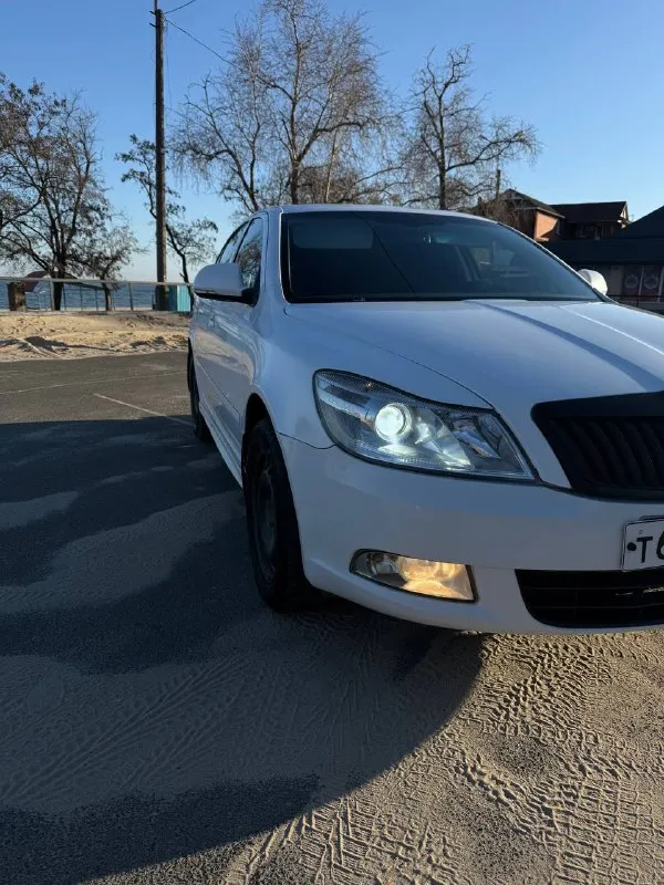 Продаётся skoda octavia a5 (2011 г. ) отличный автомобиль в надёжном исполнении — надёжный выбор для повседневных поездок и дальних путешествий! основные характеристики: * год выпуска: 2011 * двигатель: 1,8 л турбо * коробка передач: dsg‑7 (без проблем) комплектация: * полный мультируль * двухзонный климат‑контроль * датчик света * датчик дождя * круиз‑контроль * подогрев передних сидений * подогрев задних сидений * парктроники колёса и резина: * зима: штампованные диски 16′′ * лето: диски 17′′ от audi * 2 комплекта резины цена 720.000 руб +79493152797 📲 tg: @partizan_l 📞 звоните: +7(949)3152797 - фотография - 2