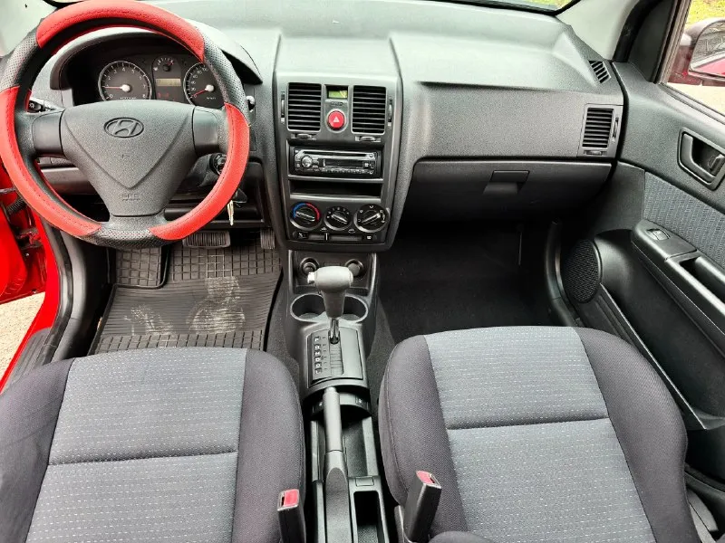 Продам: hyundai getz автомат 1.4 бензин, автомат 2008 года выпуска кузов отличный без дтп не гнилой нет намека даже на ржавчину днище, пороги, арки идеал очень много вложили в авто техника новой машины кондиционер электронные стеклоподъемники 4 шт. , гур, магнитола подогревы сидений партроники, сигнализация пробег оригинал 155.000 км можем ехать на любые сто и проверять я только за, за авто не стыдно звоните все по тел расскажу, таких автомобилей мало, хозяйский ухоженный цена:650.000 руб. диагностическая карта на руках торг символический у капота +79493829905 феникс +79198860059 мтс 📞 звоните: +7(949)3829905 - фотография - 5
