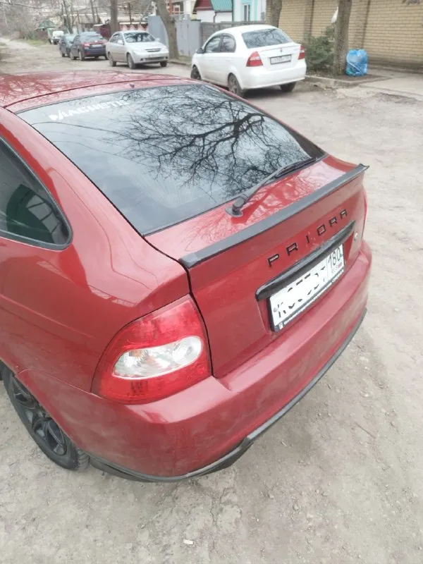 Срочно продам автомобиль приора хэтчбек в красивом цвете 2009 года в отличном состоянии ближе к идеалу ! без вложений сел поехал в любую точку мира! идеал 1.6.🐎 v.16 шеснар. 124 клапана не гнёт едет достойно по коробке все отлично по ходовой части все идеал едет как новый автомобиль в прямом смысле слова ! тачка реально достойная 🚀 в дтп не участвовала стекла все родные стаканы идеал в багажнике тоже все отлично новая резина салон в идеальном состоянии ! дно пороги идеал по документам полный порядок любой вид оформления сигнализация центральный замок титановые диски р14 подсветка дна. смотрится красиво 👍 установлена хорошая и качественная музыка усилитель сабвуфер играет 🔊 регулировка зеркал подогрев заднего стекла стекло подъемники гур в машину вложено очень много 💰 и сил за машину не стыдно приезжайте смотрите цена 305 торг хороший или обмен с вашей доплатой город донецк пишите 📲 tg: тимофей владимирович 📞 звоните: +7(949)5384974 - фотография - 2